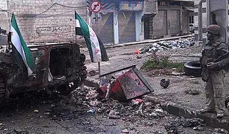 Anche Putin molla il dittatore. Che continua a bombardare Homs