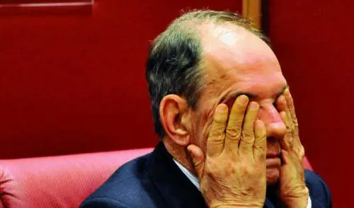 Pdl, una notte per scongiurare il «no» dellultimo sindaco utile