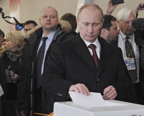 Russia al voto, Putin tornerà al Cremlino: "Ho vinto una battaglia aperta ed onesta"