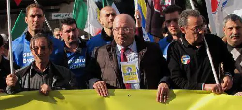 Il miracolo di Monti? Ha fatto alleare Borghezio e Storace