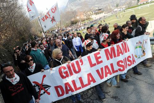 Il Pd si accorge (soltanto ora) che la Fiom non vuole la Tav E non va alla manifestazione