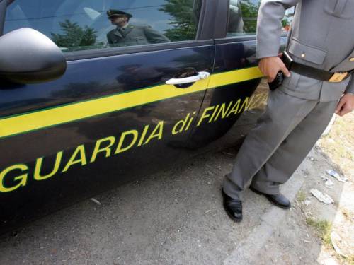 Blitz della Finanza Controlli anti evasione nei locali del Trentino