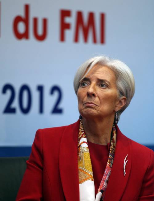 Crisi, l'Fmi loda l'Italia: "Sta uscendo dal tunnel" Spread sotto quota 290