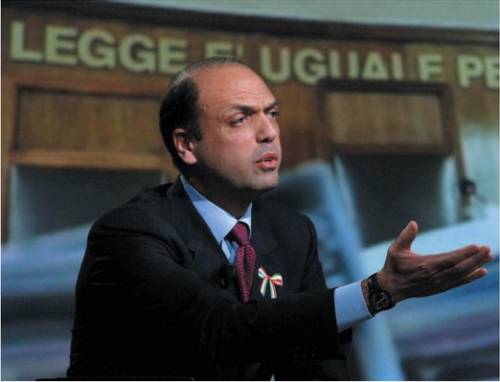 Alfano chiude il caso Riccardi "Niente mozione di sfiducia"