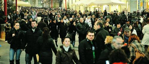 Locali sempre aperti, barricate del Comune