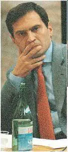 Iacoviello, la toga rossa fa infuriare i forcaioli