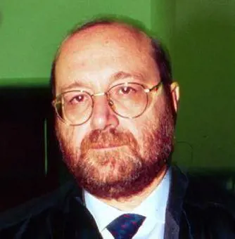 L’architetto svela nuove tangenti. Caccia al politico dei 50mila euro