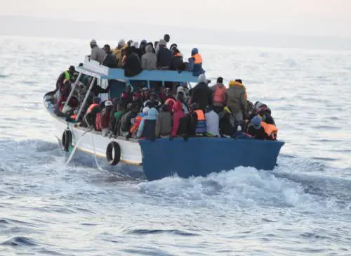 Allarme immigrati, riprende linvasione