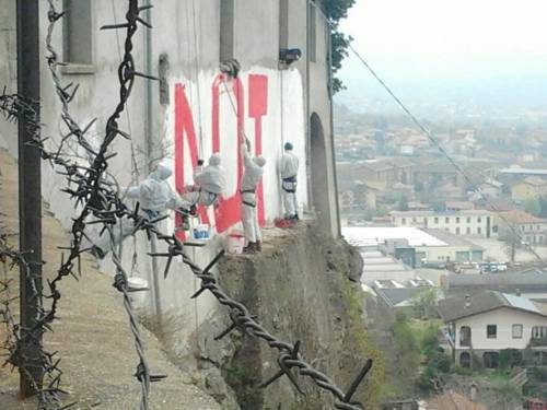 I No Tav tornano al cantiere Monti: "È ora di fare l'opera" Fischiato il premier a Torino