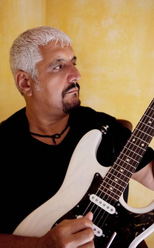 Pino Daniele, con La Grande Madre  suona la riscossa del Naples power