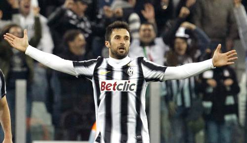 Coppa Italia, Juve in finale Vucinic spegne le speranze  del Milan ai supplementari