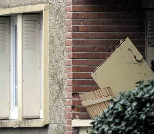 Freddato dopo lassedio «Era una belva furiosa» Bufera sugli errori del blitz