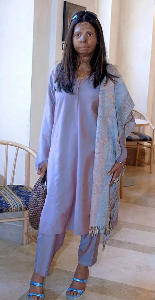 Suicida Fakhra, simbolo delle donne offese