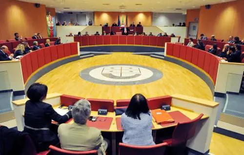 Dallautoblù «in senso buono» al Lusi in versione moralista