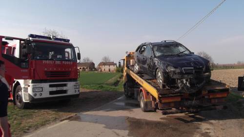 Padova, auto in un canale  È tragedia: cinque vittime