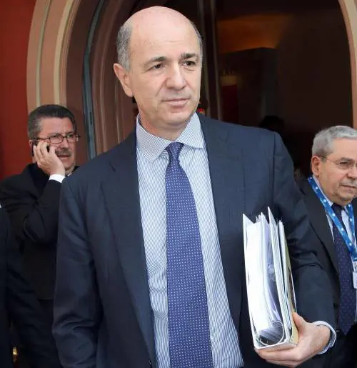 Passera promette la «crescita» ma non fa sconti sulla nuova Iva