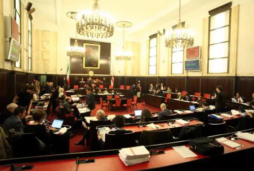 Affissioni, aziende in ginocchio con la doppia stangata comunale