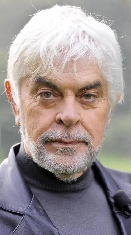 Il bestsellerista: «Mancano immagini potenti e uomini simbolo»