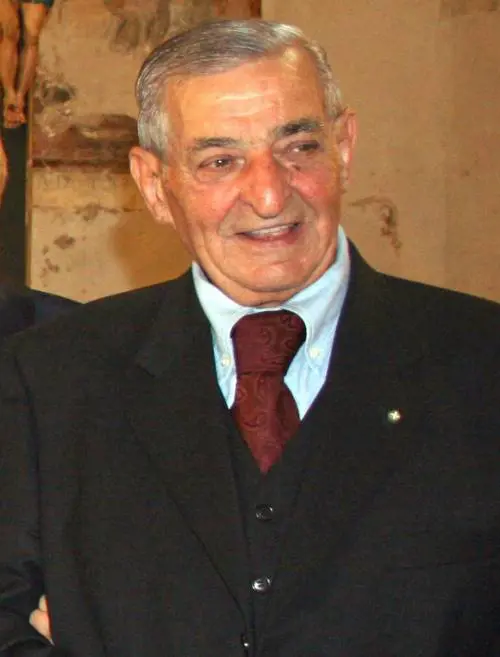 Massacrato in casa dai ladri: presi 4 romeni