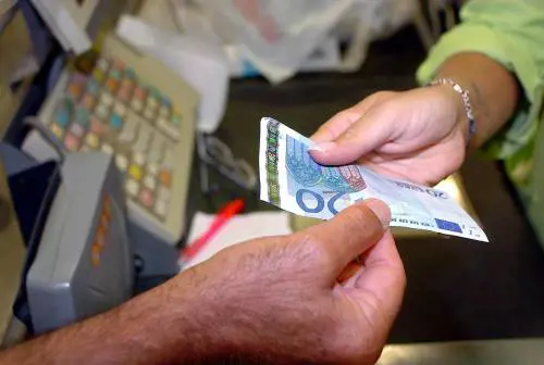 Allarme soldi falsi: i 20 euro nel mirino