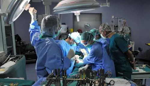 Bufera su un altro medico  Favori e frode fiscale  per il re del "ritocchino"