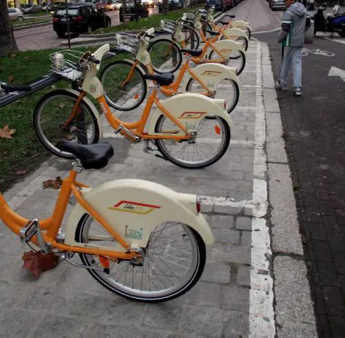 Da oggi altre sette stazioni: una davanti a Porta Genova