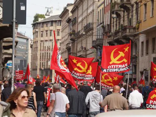 I SOLITI COMUNISTI