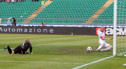 Bari, calcioscommesse "Abbiamo zingari  e tifosi alle calcagna"
