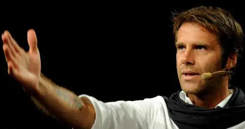 Il Principe Azzurro  di casa Savoia in lotta  contro la forza del Male