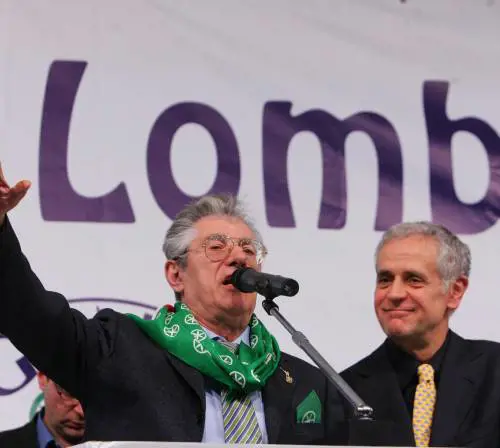 Formigoni: «Escludo che Bossi sia coinvolto nel caso Belsito»