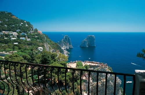 Fisco, blitz a Ischia e Capri: controlli a tappeto degli 007 prima delle vacanze pasquali