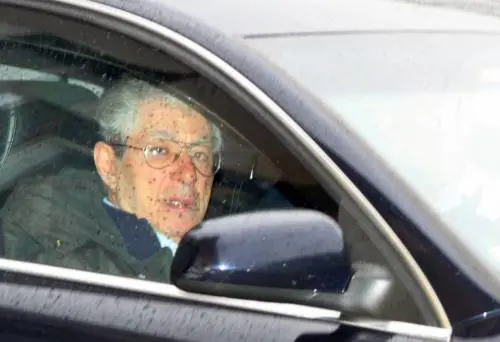 Umberto per ora tace  ma pensa già al futuro:  scelto il nuovo tesoriere