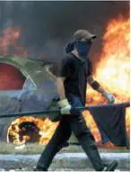 Ora Raitre benedice anche i black block (con i nostri soldi...)