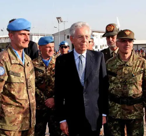 Monti in Libano fa il militare: «LItalia tornerà una potenza»