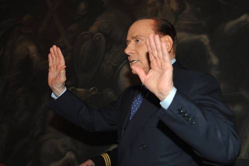 Ecco il trucco dei pm di Bari: indagare ancora Berlusconi