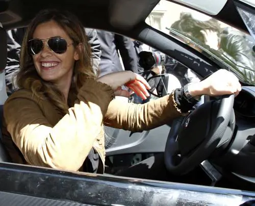 La Incontrada «scarrozza» i milanesi