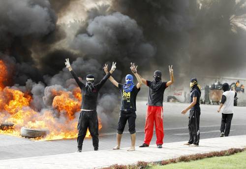 Bahrein, notte di scontri in attesa della Formula1