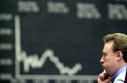 Ora la svolta "anti Merkel" manda in tilt i mercati Ue Lo spread oltre quota 400