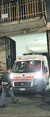 Fallito il colpo nel suo ex negozio, tenta suicidio