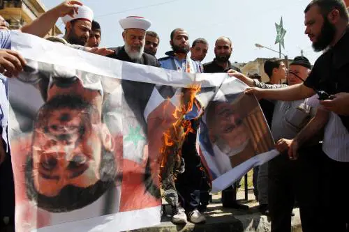 La battaglia per la Siria si combatte anche online