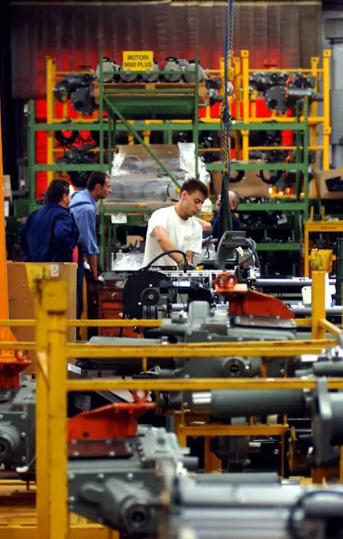 L’ecatombe dei lavoratori:  la disoccupazione sale al 9,8%