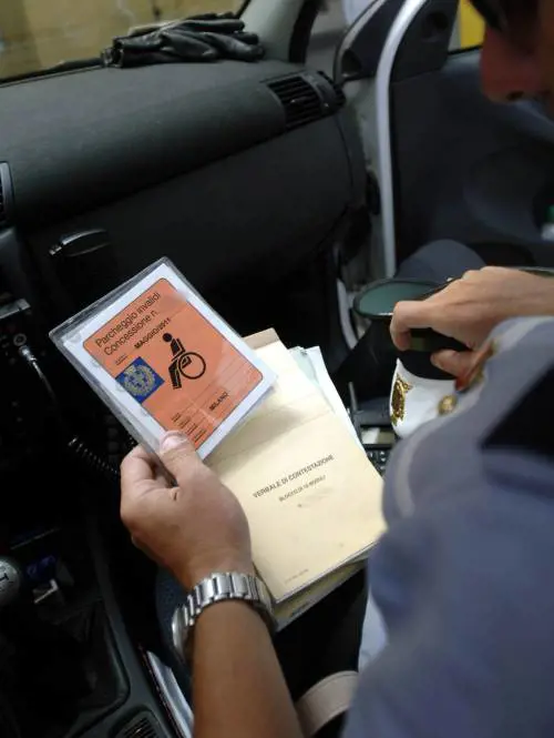 I complici dei falsi invalidi?  Medici, politici e passacarte