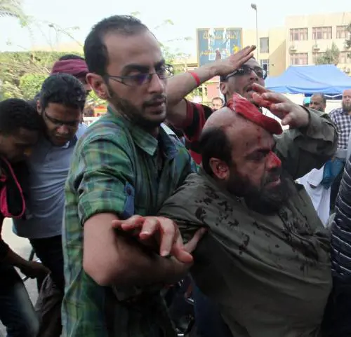 Egitto di nuovo in piazza contro i militari: 3 morti