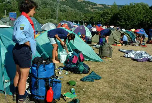 "Capi gay agli scout? È meglio di no..." Dibattito tra cattolici