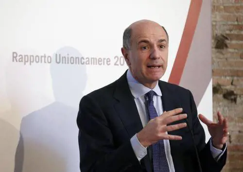 Le aziende: class action contro Passera e il Prof