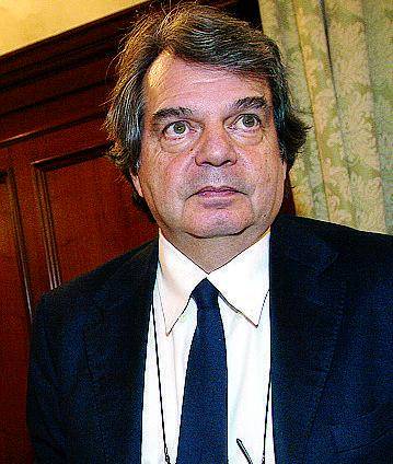 «CORREGGI PORCELLUM»