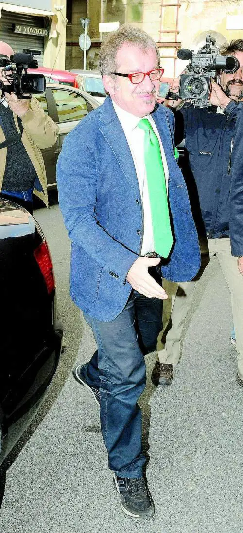 La prima svolta di Maroni: Lega libera ai ballottaggi e intese anche a sinistra