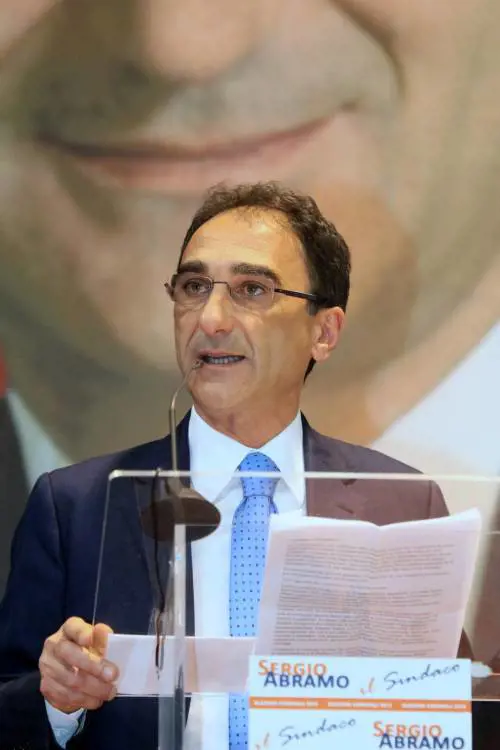 A Catanzaro Abramo eletto nuovo sindaco Palermo, spoglio finito