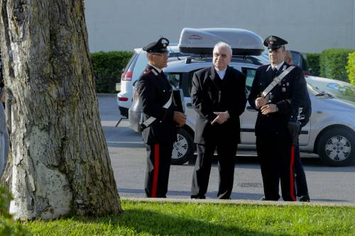 Imprenditore suicida davanti al Santuario di Pompei