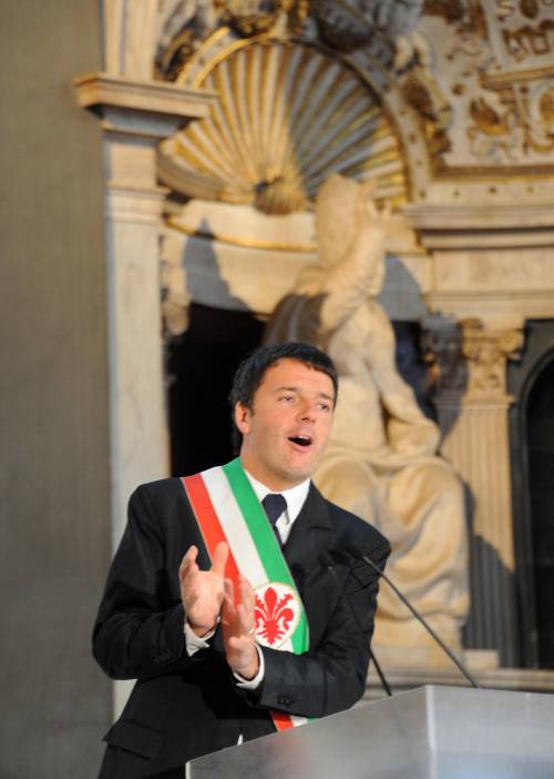 Bersani sogna Palazzo Chigi Renzi lo sfida alle primarie: "Non è un leader legittimato"